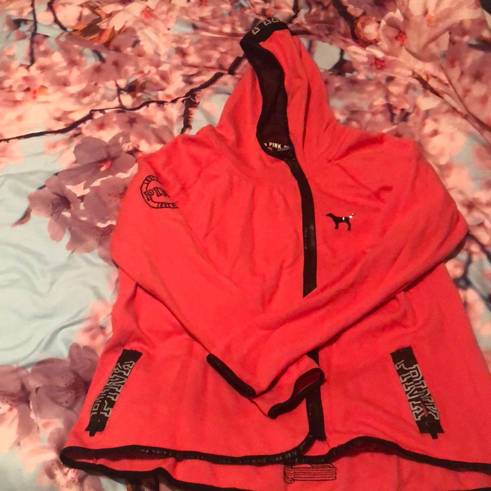 SUPER rare Victoria’s Secret fashion show hoodie